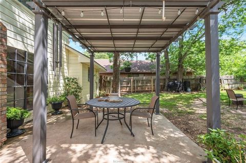 Tiny photo for 8711 Bent Tree Drive, College Station, TX 77845 (MLS # 26005661)