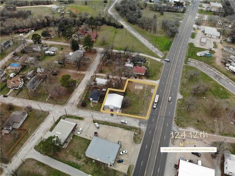 Tiny photo for 124 12th Street, Somerville, TX 77879 (MLS # 26002142)