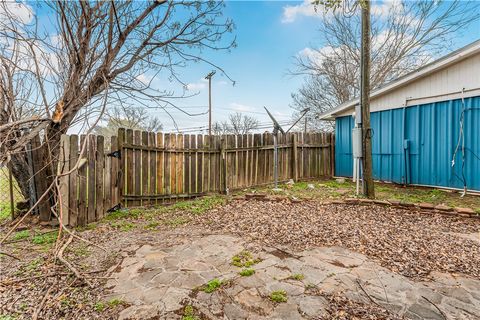 Tiny photo for 124 12th Street, Somerville, TX 77879 (MLS # 26002142)