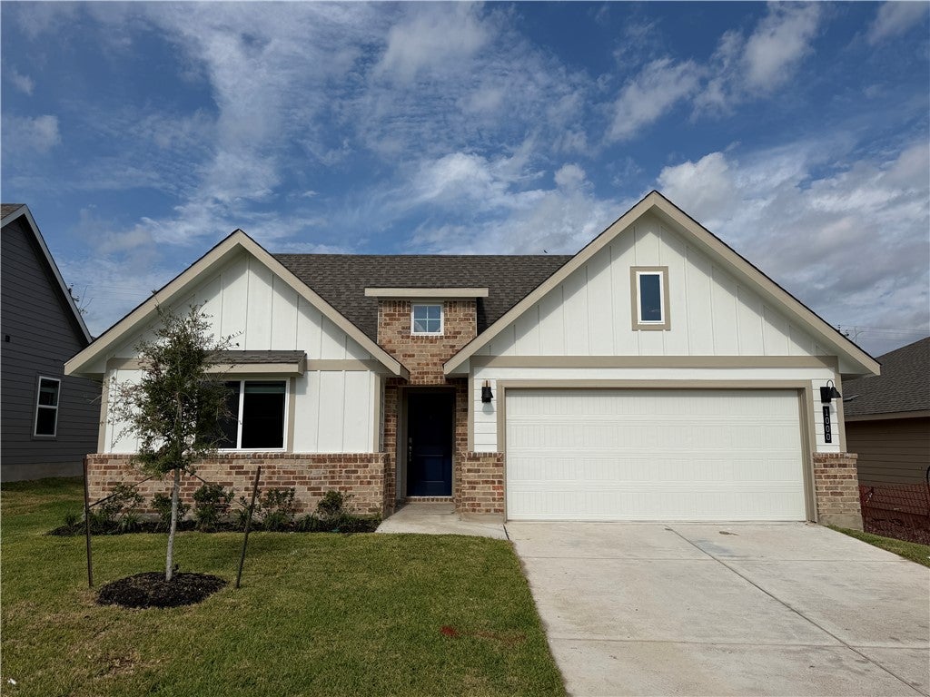 Photo of 1000 Legrand Street, Brenham, TX 77833 (MLS # 26011498)
