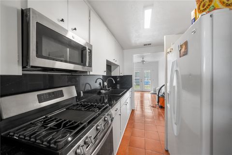 Tiny photo for 7303 Long Point Road, Houston, TX 77055 (MLS # 26004121)