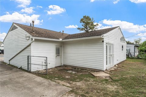 Tiny photo for 7303 Long Point Road, Houston, TX 77055 (MLS # 26004121)