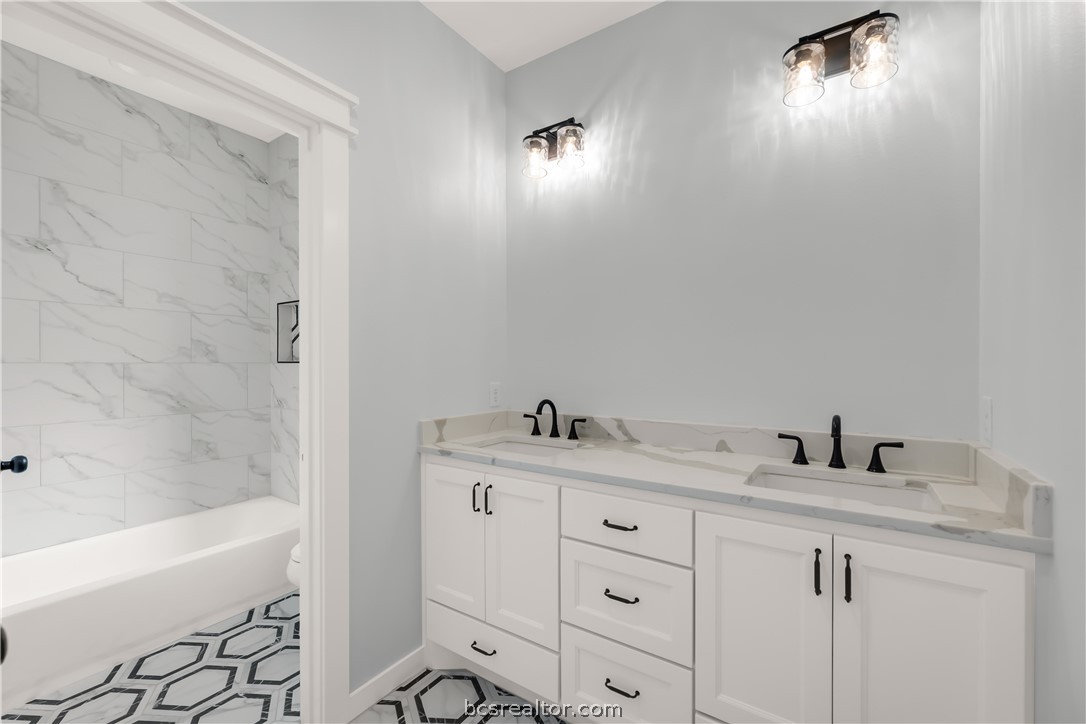 Bryan, Texas 77808, United States, 5 Bedrooms Bedrooms, ,3 BathroomsBathrooms,Residential,Active,68152