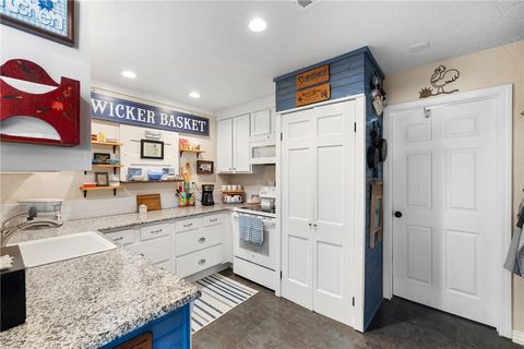 Tiny photo for 207 S Hill Street, Caldwell, TX 77836 (MLS # 26000544)