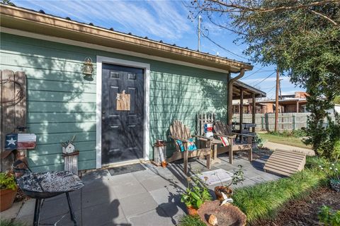 Tiny photo for 207 S Hill Street, Caldwell, TX 77836 (MLS # 26000544)