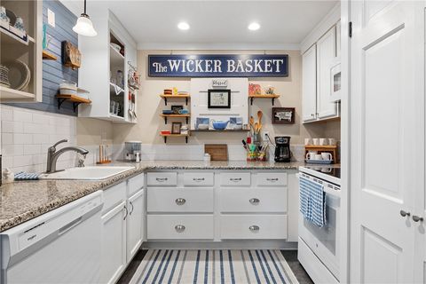 Tiny photo for 207 S Hill Street, Caldwell, TX 77836 (MLS # 26000544)