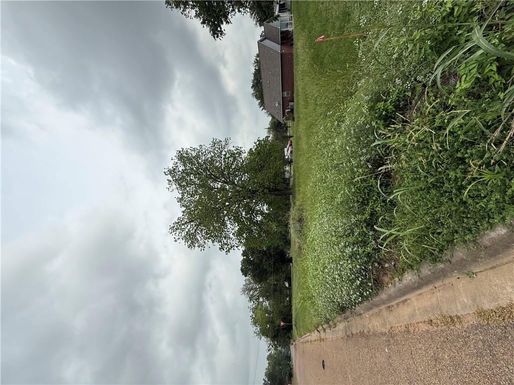 809 W 5th Street