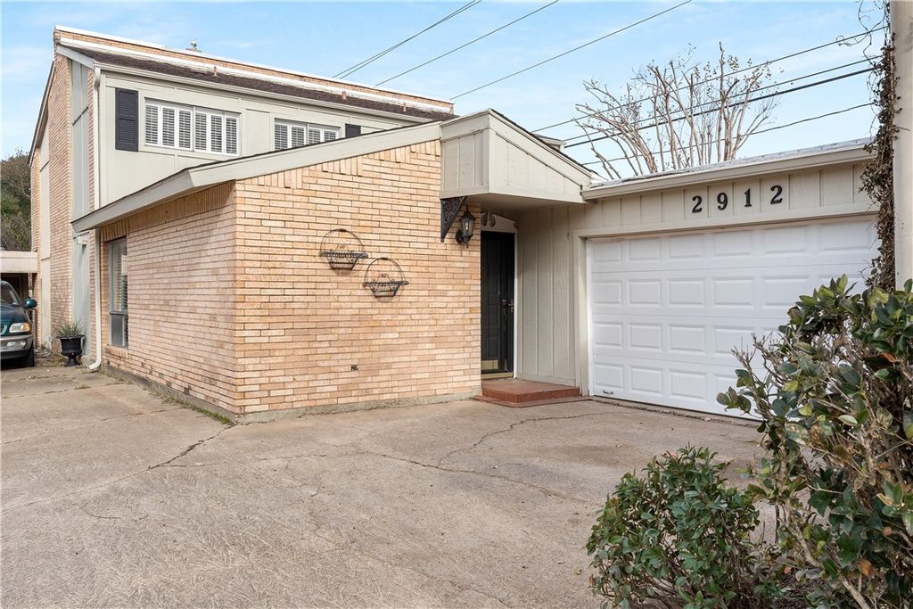 Photo of 2912 Cherry Creek Circle, Bryan, TX 77802 (MLS # 25013255)