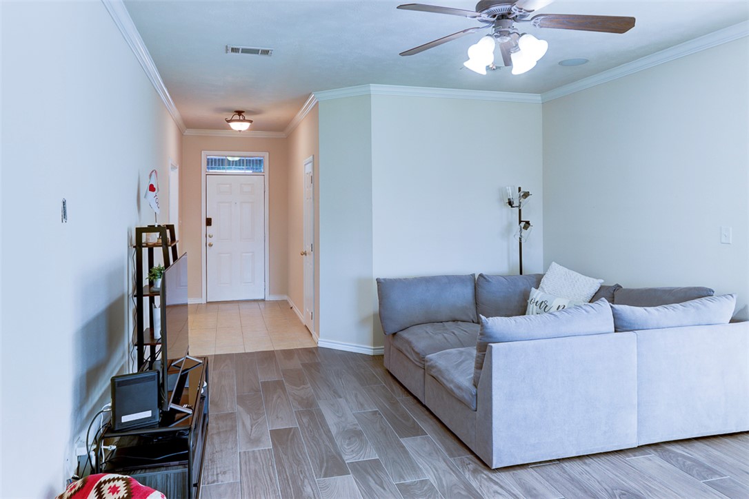 College Station, Texas 77845, United States, 3 Bedrooms Bedrooms, ,2 BathroomsBathrooms,Residential,Active,205978