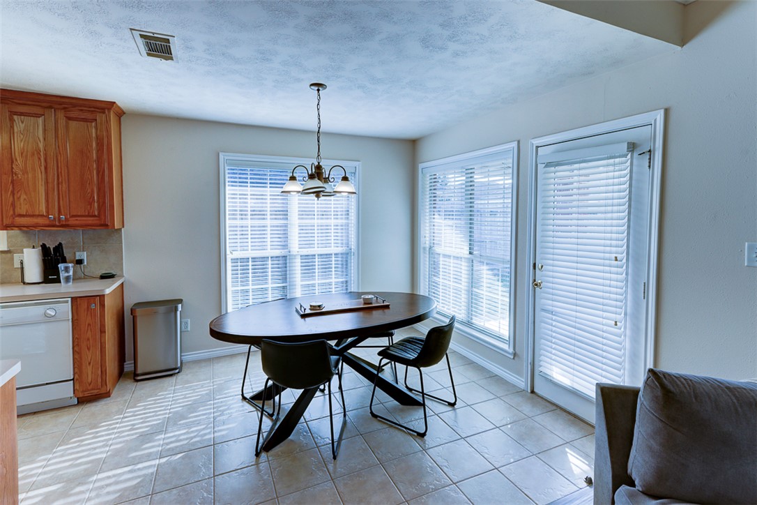 College Station, Texas 77845, United States, 3 Bedrooms Bedrooms, ,2 BathroomsBathrooms,Residential,Active,205978