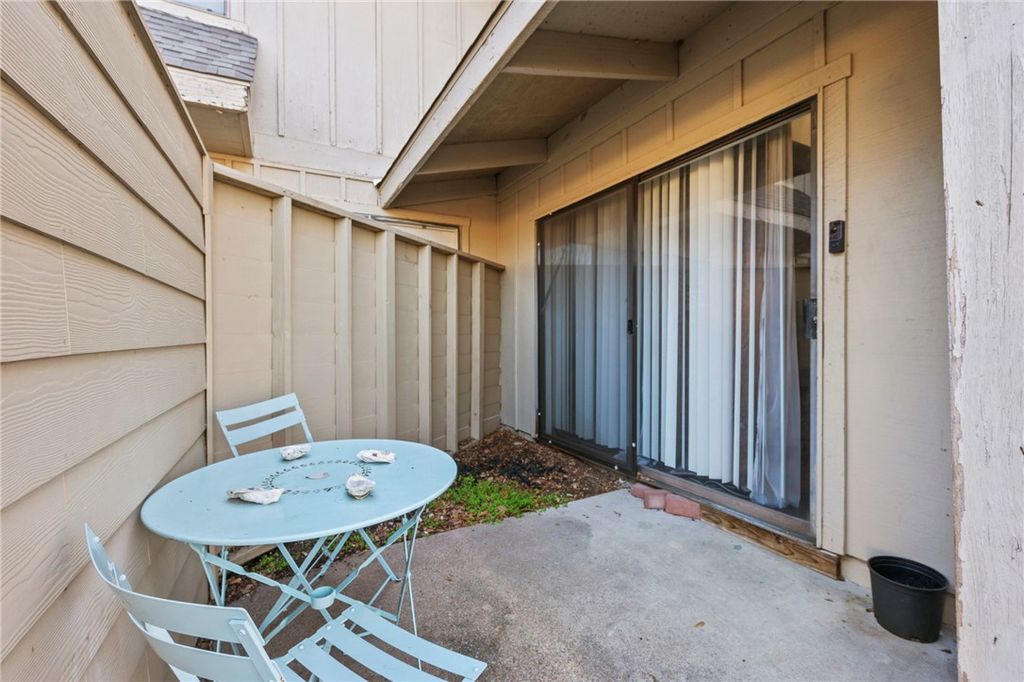 Photo of 4401 Carter Creek Parkway #12, Bryan, TX 77802 (MLS # 26001177)