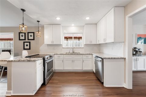 Tiny photo for 2907 Broadmoor Dr, Bryan, TX 77802 (MLS # 26002301)