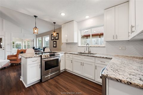 Tiny photo for 2907 Broadmoor Dr, Bryan, TX 77802 (MLS # 26002301)