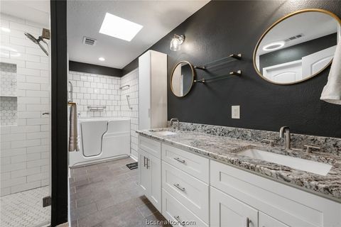 Tiny photo for 2907 Broadmoor Dr, Bryan, TX 77802 (MLS # 26002301)