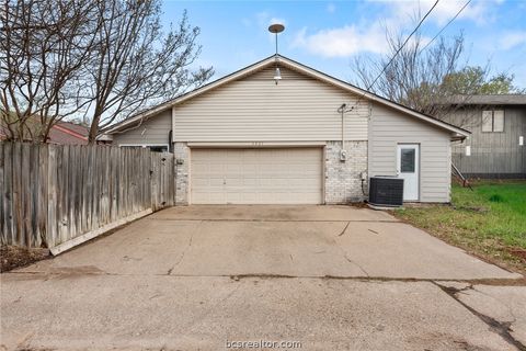 Tiny photo for 2907 Broadmoor Dr, Bryan, TX 77802 (MLS # 26002301)