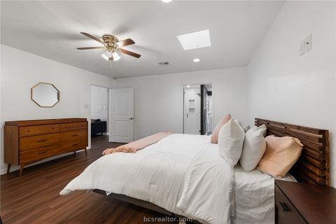 Tiny photo for 2907 Broadmoor Dr, Bryan, TX 77802 (MLS # 26002301)