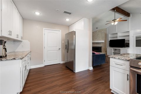 Tiny photo for 2907 Broadmoor Dr, Bryan, TX 77802 (MLS # 26002301)