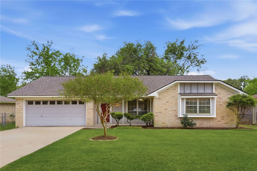 Photo of 1500 Austin Avenue Ave, College Station, TX 77845 (MLS # 26004358)
