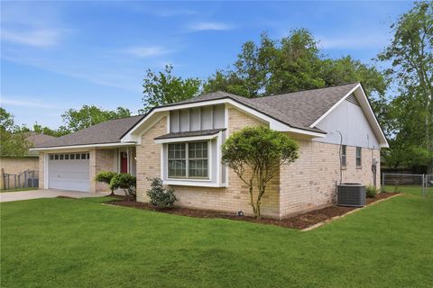 Tiny photo for 1500 Austin Avenue Ave, College Station, TX 77845 (MLS # 26004358)