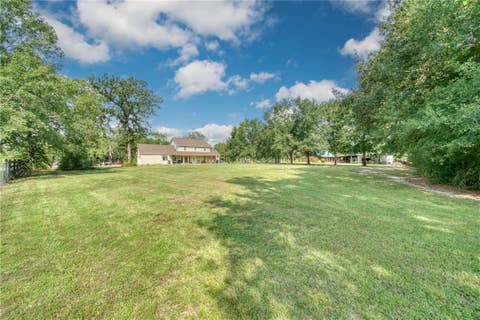 Tiny photo for 26 Woodland Hills Dr Drive, Huntsville, TX 77320 (MLS # 26010661)