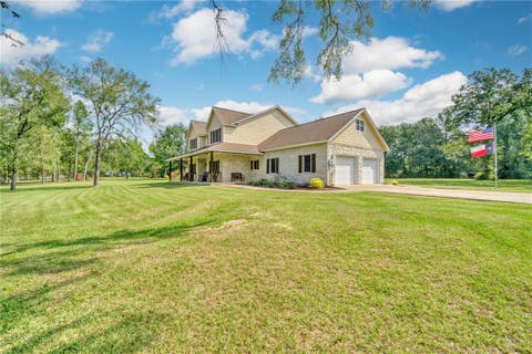 Tiny photo for 26 Woodland Hills Dr Drive, Huntsville, TX 77320 (MLS # 26010661)