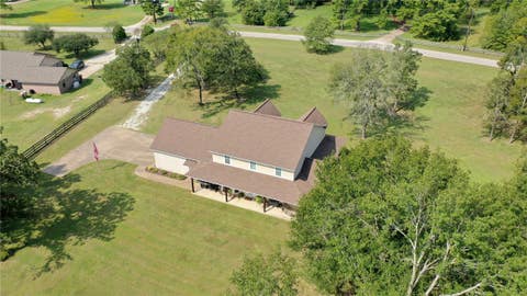 Tiny photo for 26 Woodland Hills Dr Drive, Huntsville, TX 77320 (MLS # 26010661)