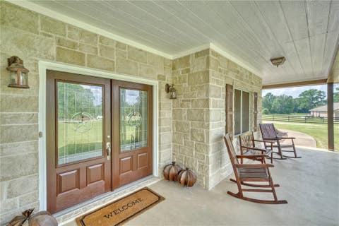 Tiny photo for 26 Woodland Hills Dr Drive, Huntsville, TX 77320 (MLS # 26010661)