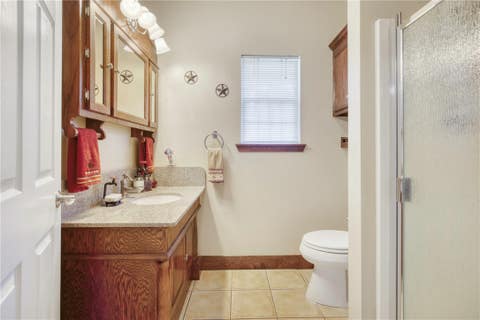 Tiny photo for 26 Woodland Hills Dr Drive, Huntsville, TX 77320 (MLS # 26010661)