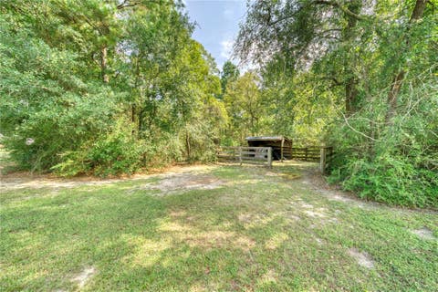 Tiny photo for 26 Woodland Hills Dr Drive, Huntsville, TX 77320 (MLS # 26010661)