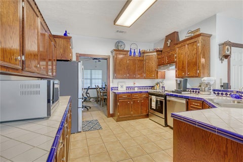 Tiny photo for 26 Woodland Hills Dr Drive, Huntsville, TX 77320 (MLS # 26010661)