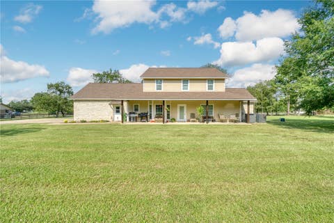 Tiny photo for 26 Woodland Hills Dr Drive, Huntsville, TX 77320 (MLS # 26010661)