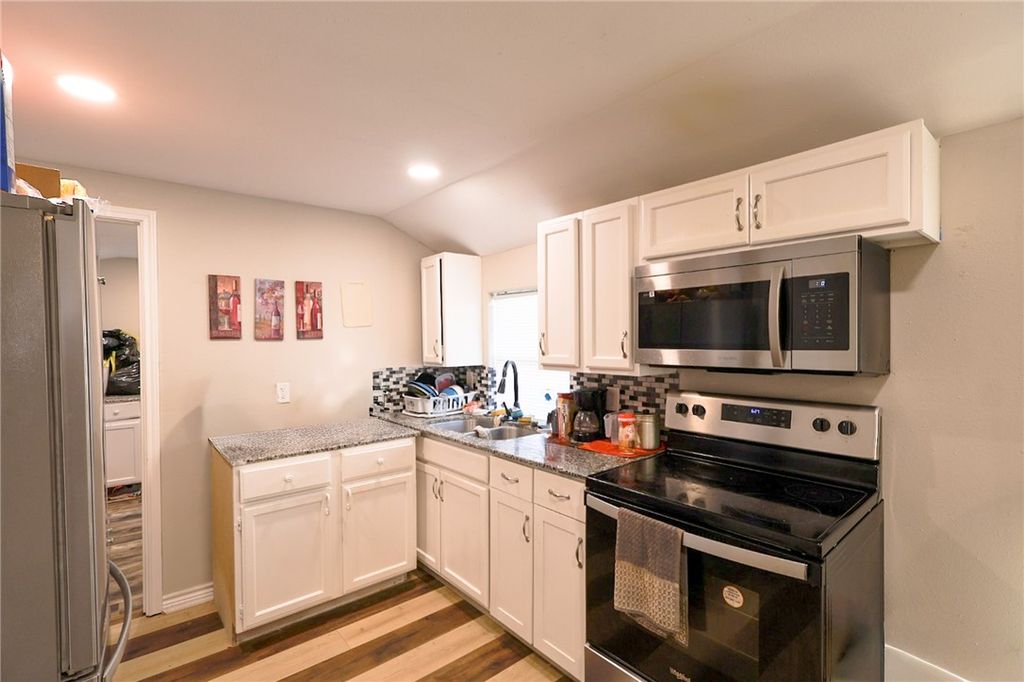 Photo of 1211 W 18th Street St, Bryan, TX 77803 (MLS # 26002840)