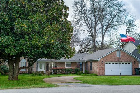 Tiny photo for 40 Golfview Drive, Hilltop Lakes, TX 77871 (MLS # 25008942)