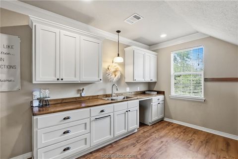 Tiny photo for 9669 Woodview Drive, College Station, TX 77845 (MLS # 26005527)