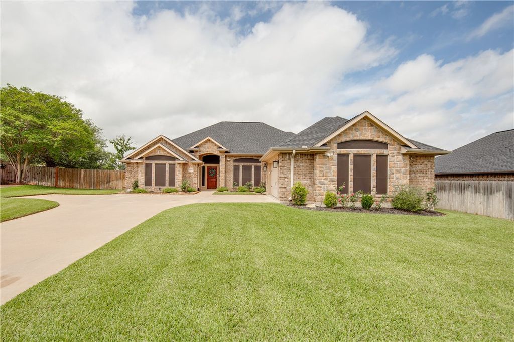 Photo of 1203 Beacon Court, College Station, TX 77845 (MLS # 26004645)