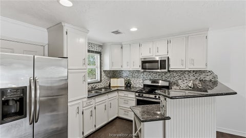 Tiny photo for 607 W 16th Street, College Station, TX 77845 (MLS # 26011591)