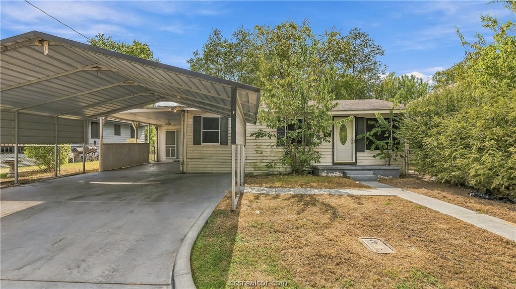 Photo of 607 W 16th Street, College Station, TX 77845 (MLS # 26011591)