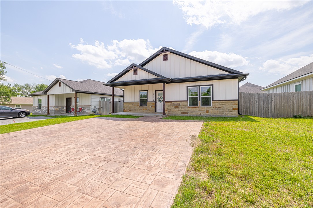 Bryan, Texas 77803, United States, 3 Bedrooms Bedrooms, ,2 BathroomsBathrooms,Residential,Pending,112735