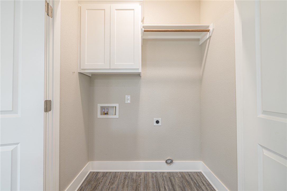 Bryan, Texas 77803, United States, 3 Bedrooms Bedrooms, ,2 BathroomsBathrooms,Residential,Pending,112735