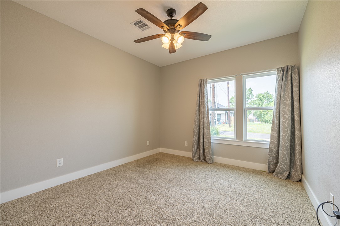 Bryan, Texas 77803, United States, 3 Bedrooms Bedrooms, ,2 BathroomsBathrooms,Residential,Pending,112735