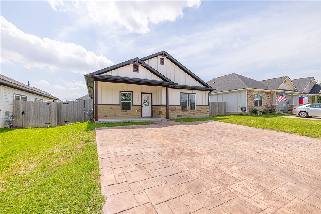 Bryan, Texas 77803, United States, 3 Bedrooms Bedrooms, ,2 BathroomsBathrooms,Residential,Pending,112735