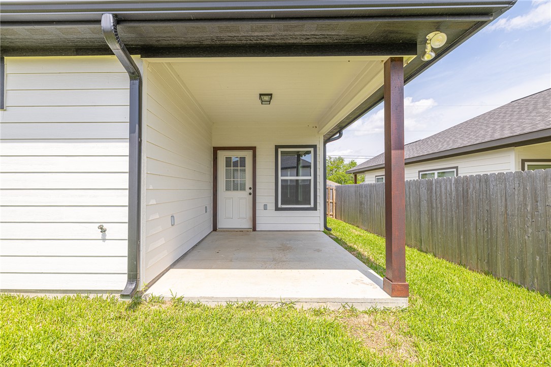 Bryan, Texas 77803, United States, 3 Bedrooms Bedrooms, ,2 BathroomsBathrooms,Residential,Pending,112735