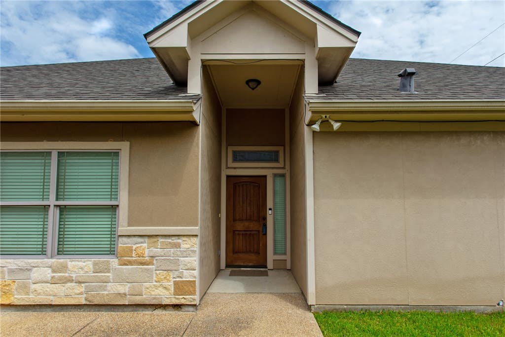 Photo of 1710 Lonetree Drive, College Station, TX 77845 (MLS # 26004784)