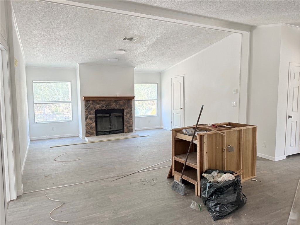 414 Oak Hollow
