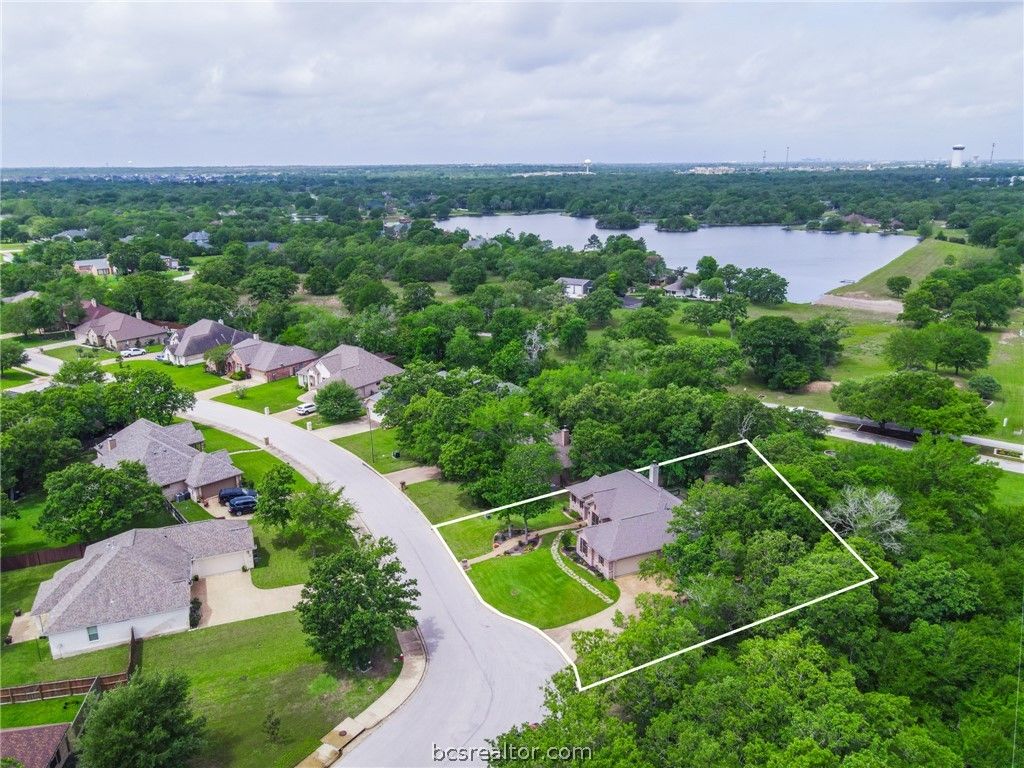 Photo of 1221 Ebbtide Cove, College Station, TX 77845 (MLS # 26004688)