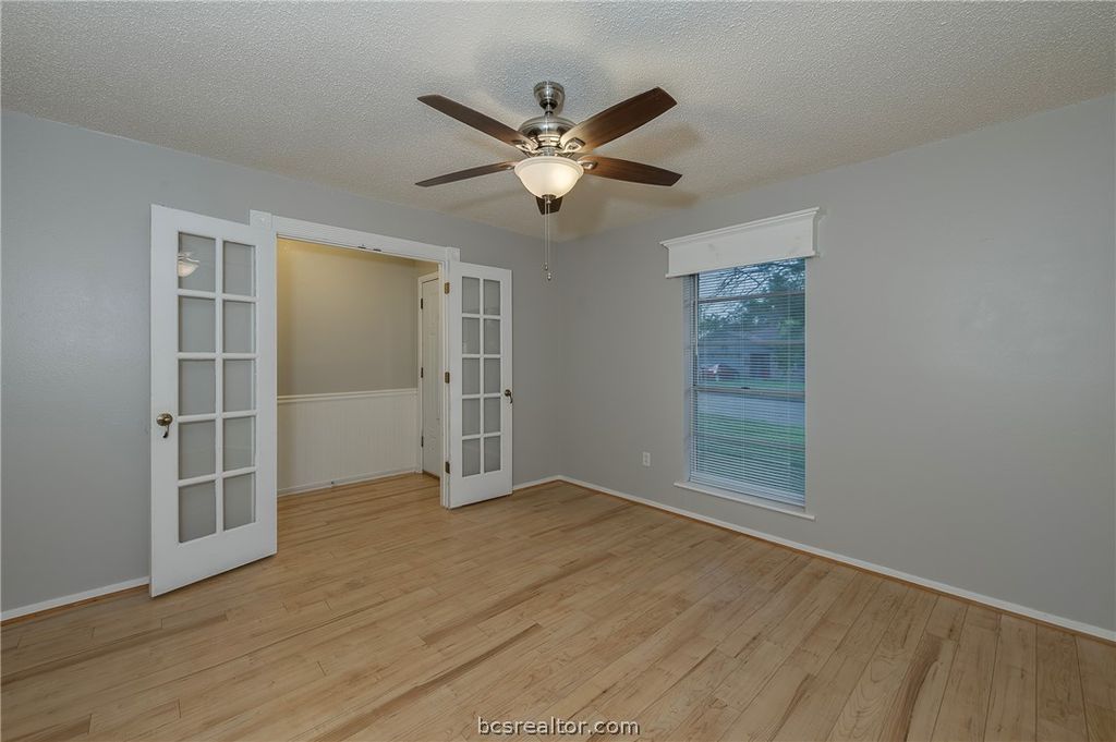 Photo of 2303 Avon Street, Bryan, TX 77802 (MLS # 26004728)