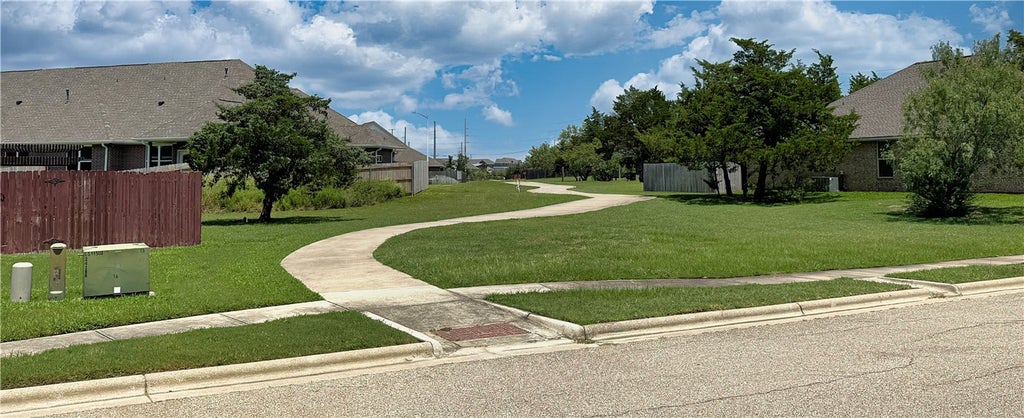 Photo of 2105 Ella Lane, Bryan, TX 77802 (MLS # 26009407)