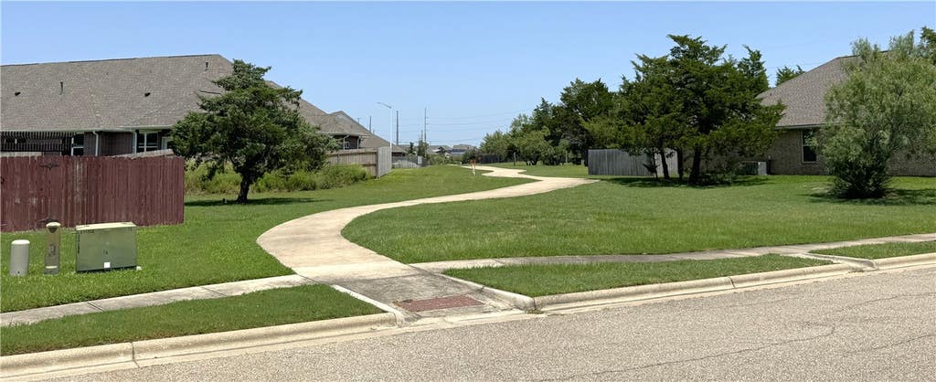 Photo of 2105 Ella Lane, Bryan, TX 77802 (MLS # 26009407)