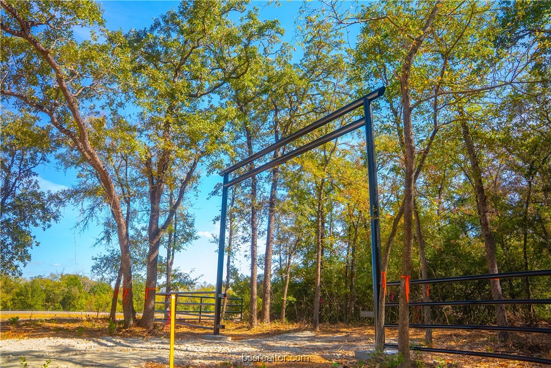 5115 N STATE HIGHWAY 6 5115 N STATE HIGHWAY 6