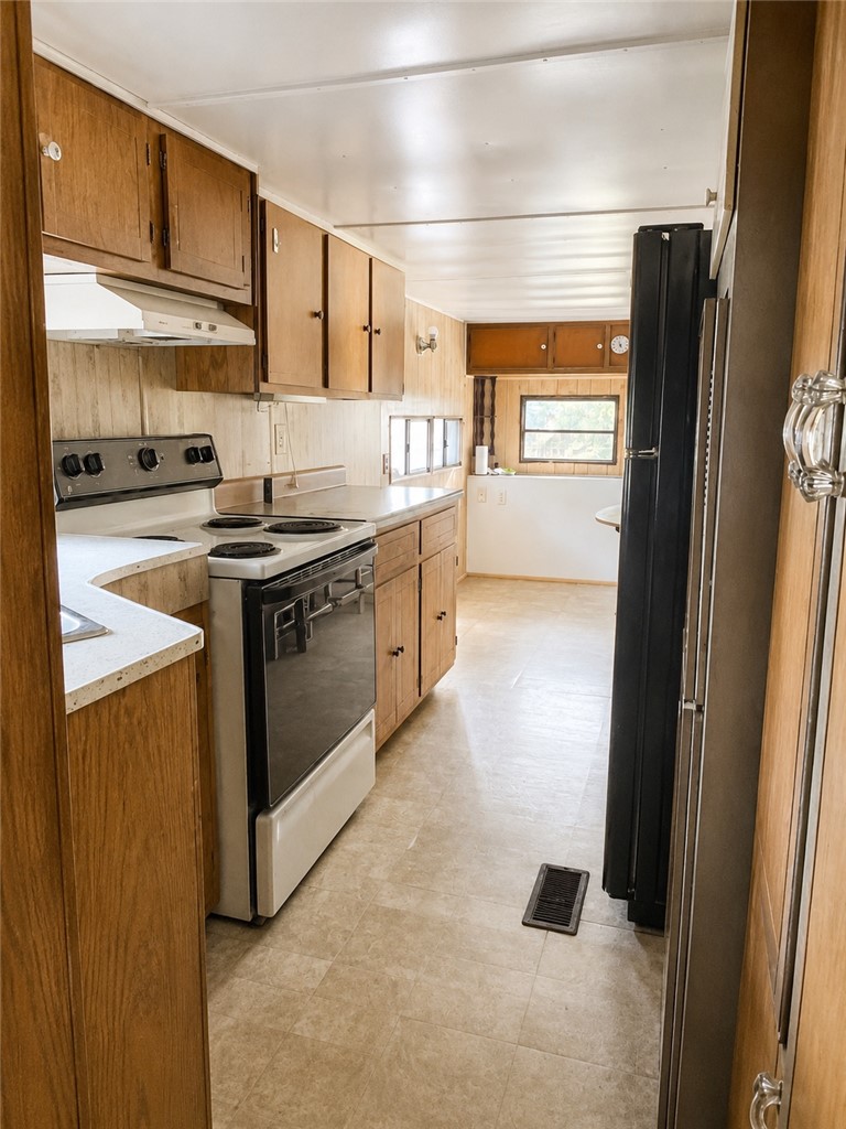 413 Moorehead